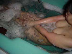 【入浴エロ画像】女の子がお風呂に入っている時…当然だけど全裸なんだよなｗｗ